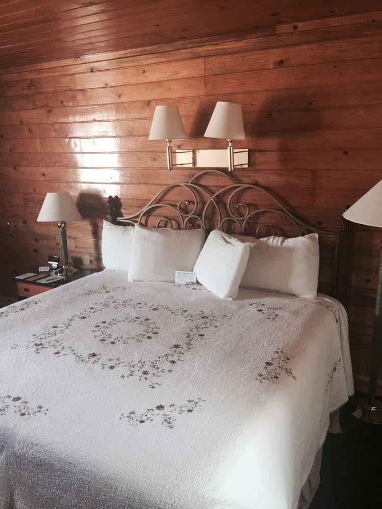 Whispering Sands Motel Hanksville 外观 照片