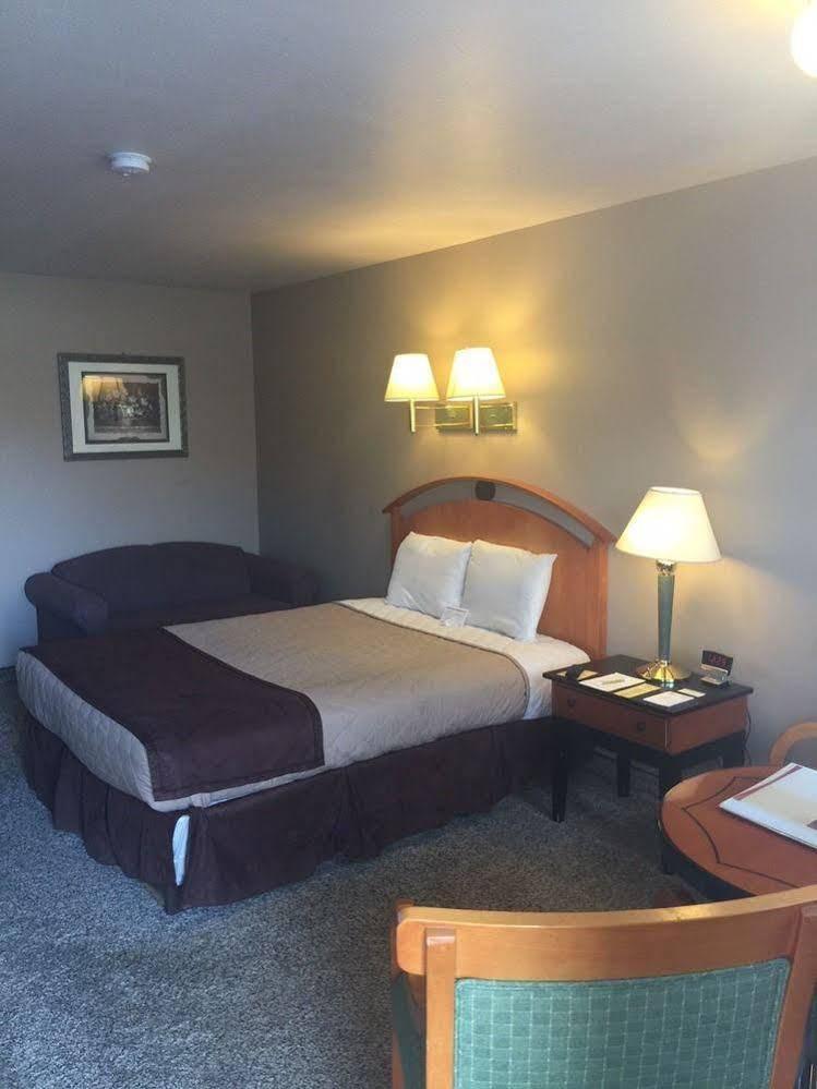Whispering Sands Motel Hanksville 外观 照片