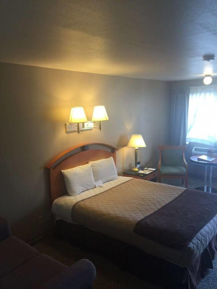 Whispering Sands Motel Hanksville 外观 照片